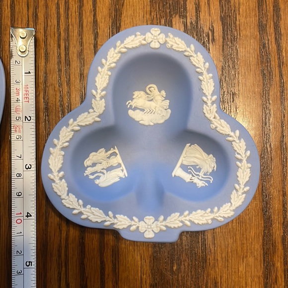 Wedgwood Bridge Set (All 4 pieces) - Picture 11 of 12